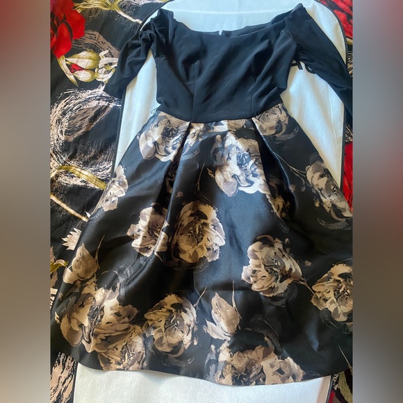 Le château grade 9 grad dress. - Picture 1 of 6